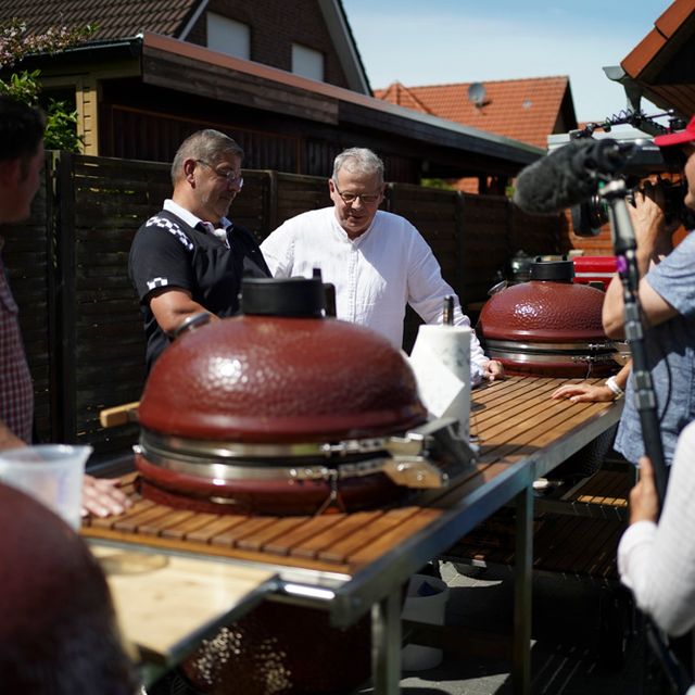 Backen auf dem Grill und Grill Opening!